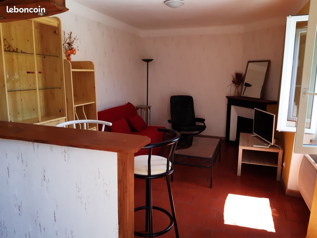 Appartement à louer, 70m², Saint-Florent-sur-Auzonnet