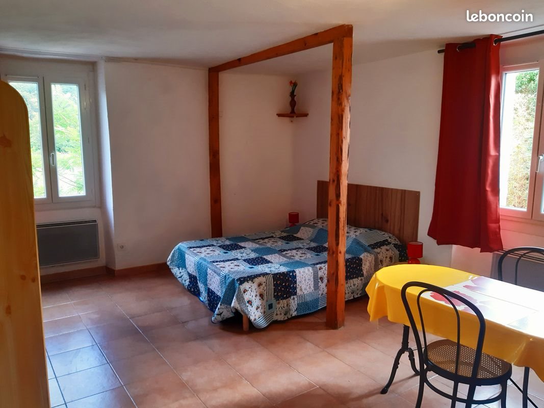 Appartement à louer, 70m², Saint-Florent-sur-Auzonnet