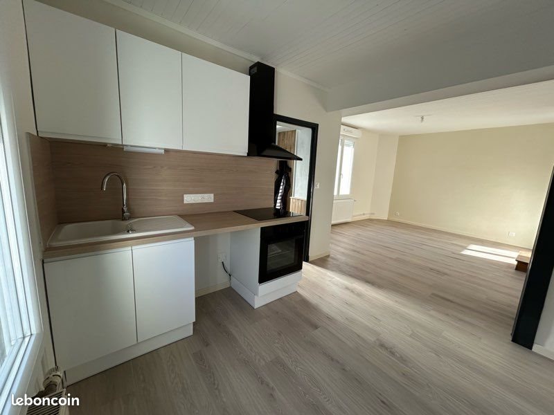 Maison à louer, 60m², Froncles