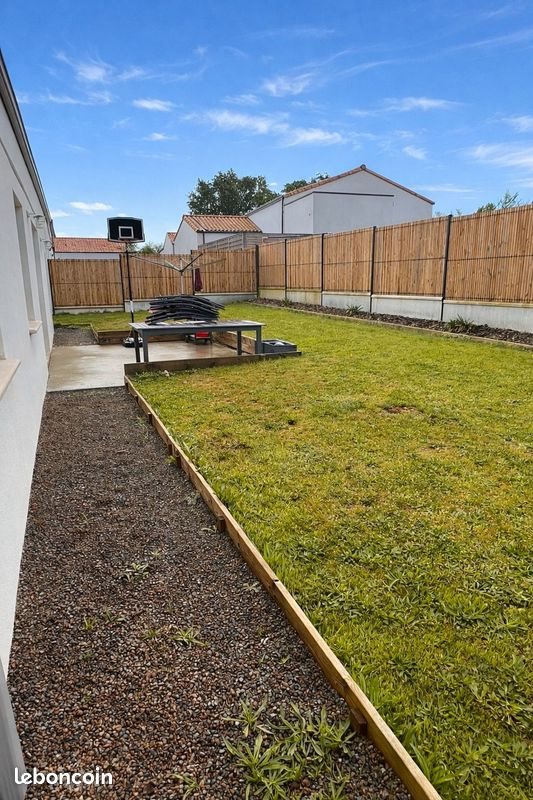 Maison à louer, 80m², Saint-Avaugourd-des-Landes
