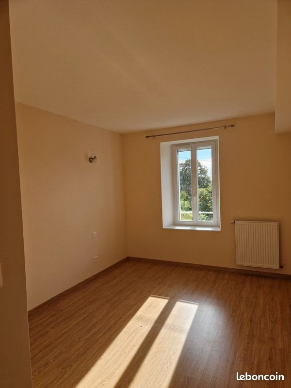 Maison à louer, 165m², Saussenac