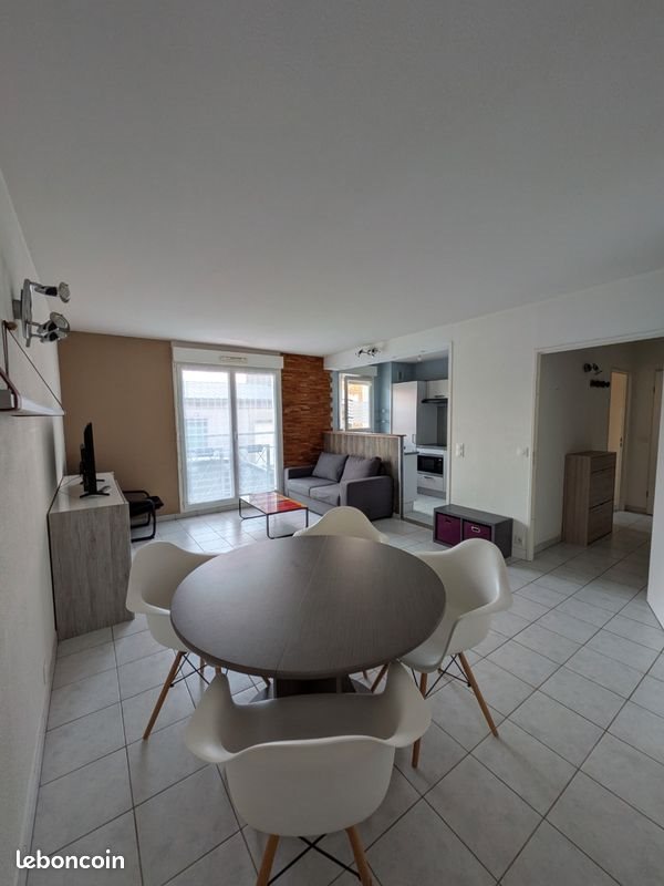 Appartement à louer, 47m², Fougères