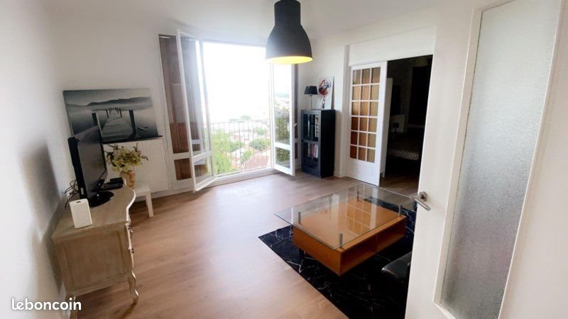 Appartement à louer, 1600m², La Mulatière