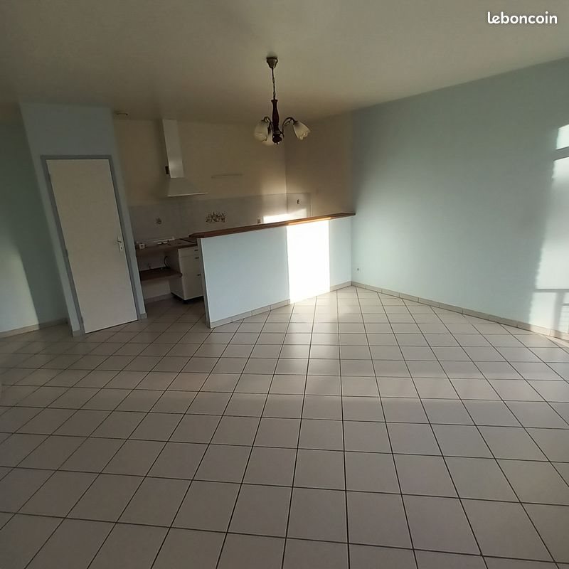 Appartement à louer, 45m², Nesle