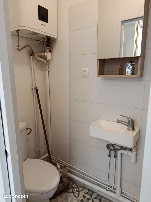 Appartement à louer, 16m², Paris 18ème