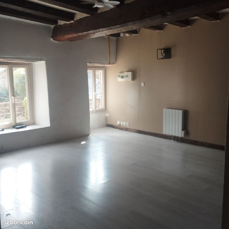 Maison à louer, 80m², Sainte-Gemmes-le-Robert
