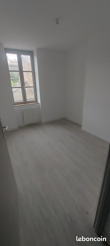 Appartement à louer, 31m², Thizy