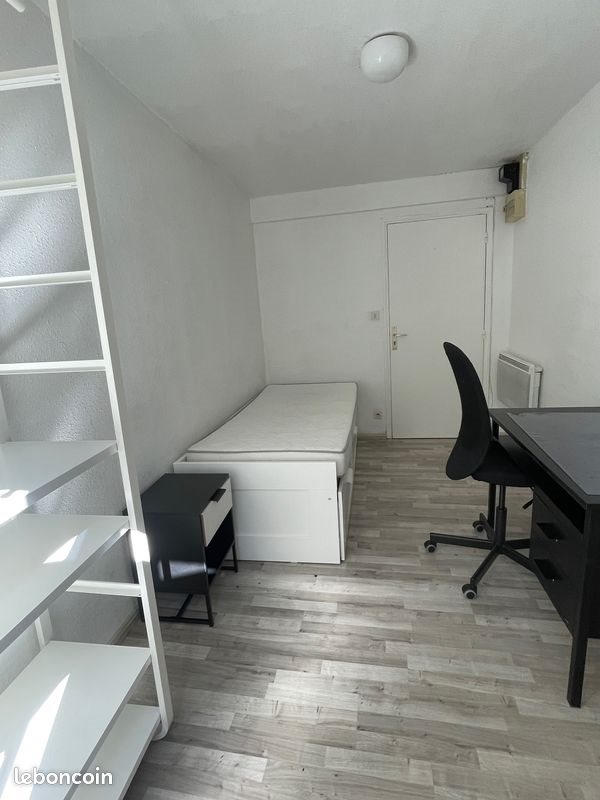 Appartement à louer, 12m², Aubenas