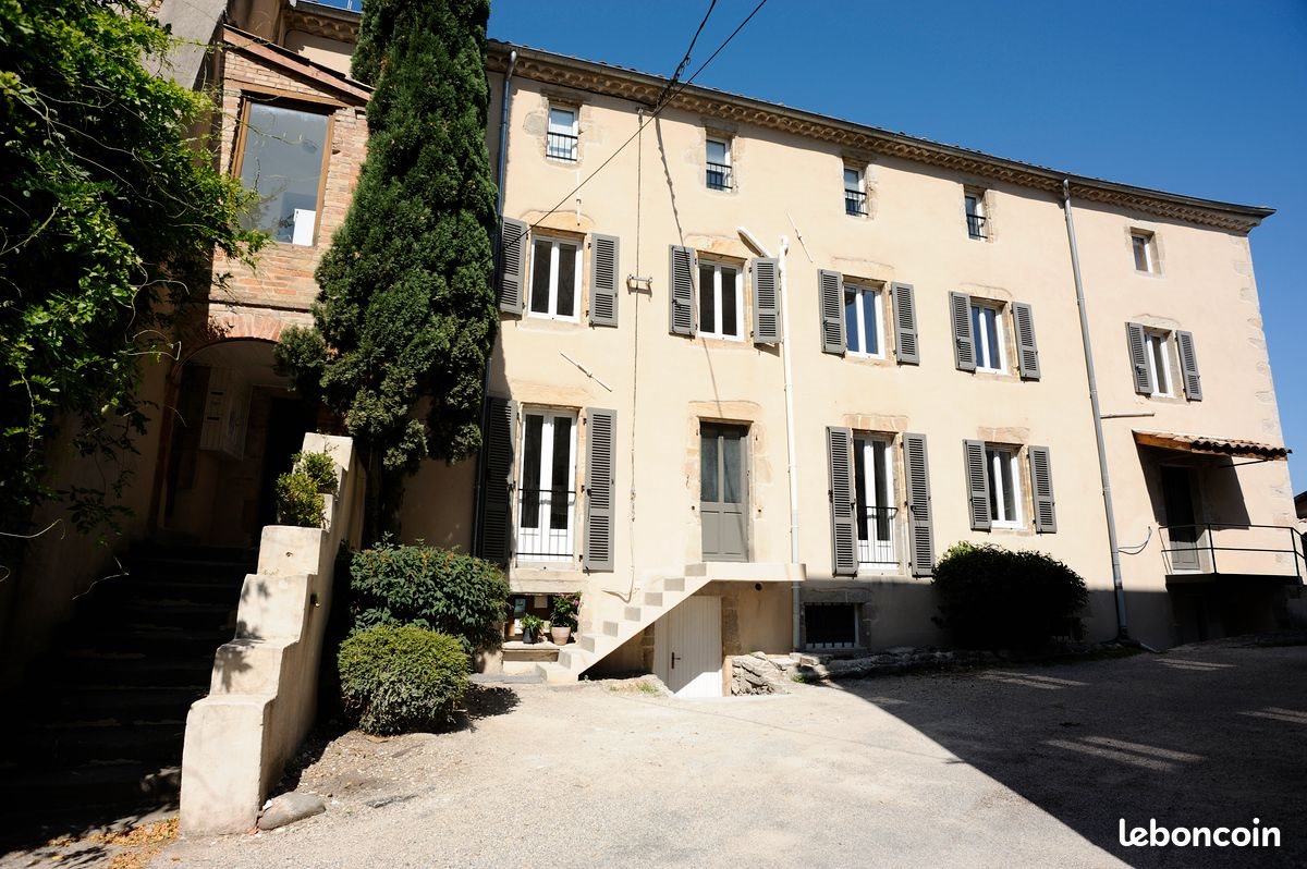 Appartement à louer, 12m², Aubenas