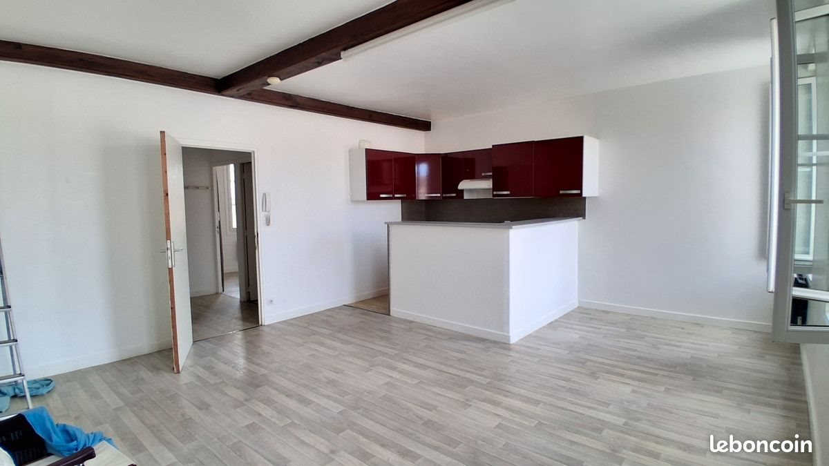 Appartement à louer, 45m², Rochefort