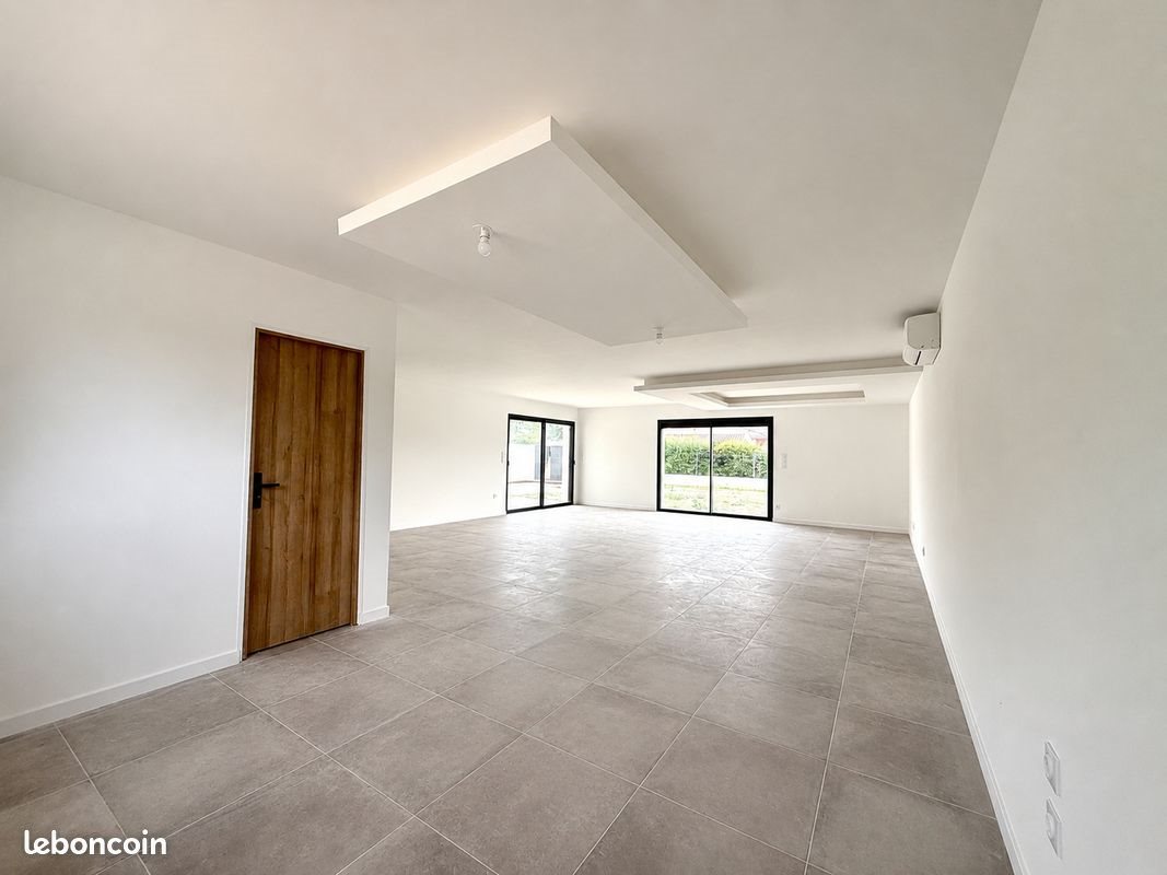 Maison à vendre, 127m², Peyssies