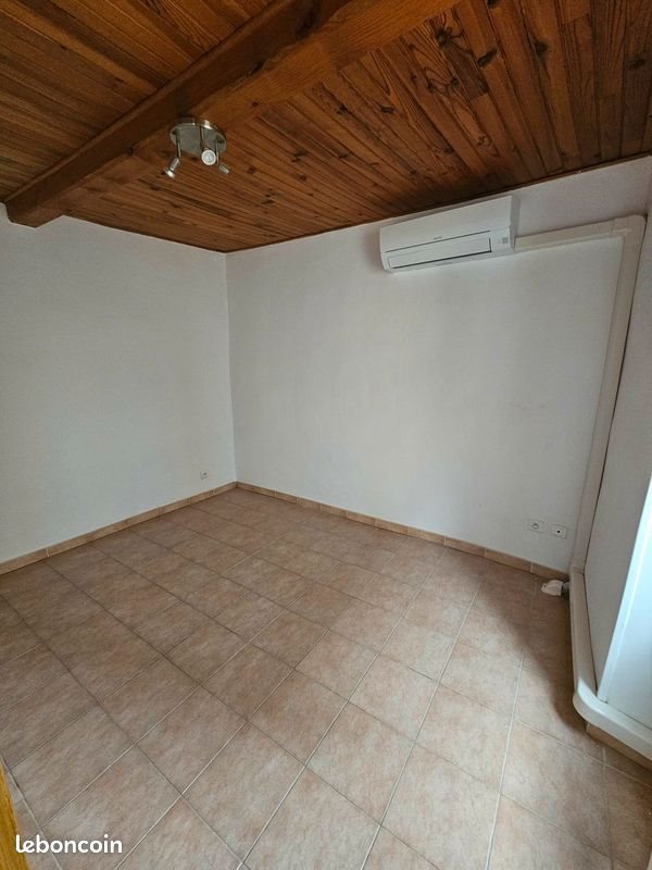 Maison à louer, 75m², La Redorte