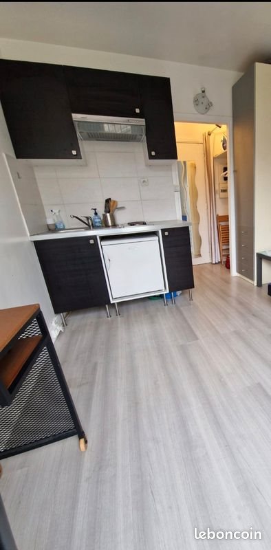 Appartement à louer, 12m², Versailles