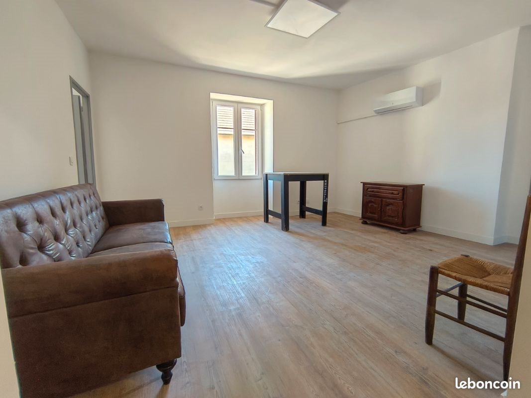 Appartement à louer, 72m², Amancey