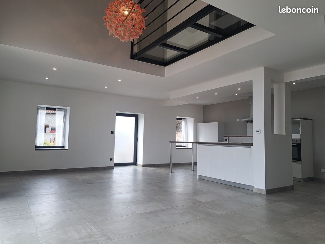 Maison à louer, 160m², Saint-Étienne