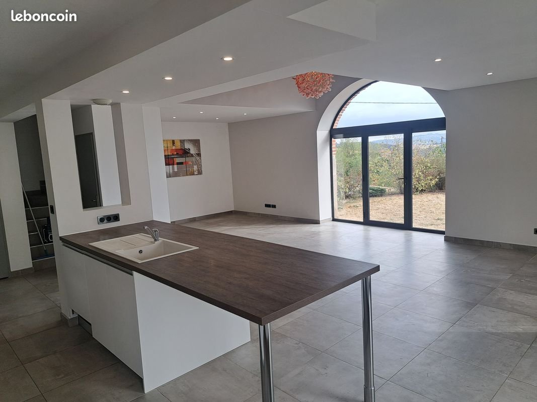 Maison à louer, 160m², Saint-Étienne