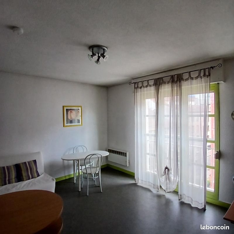 Appartement à louer, 26m², Saint-Étienne