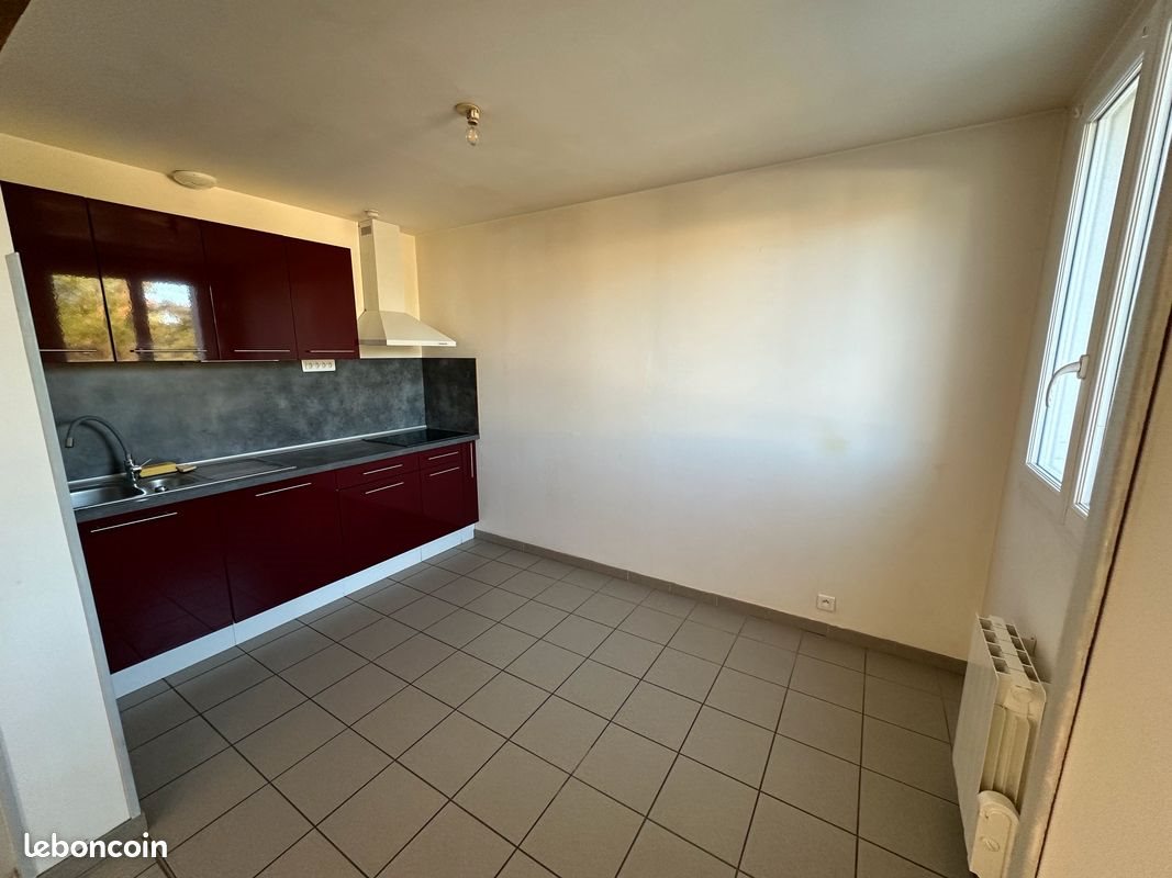 Appartement à louer, 95m², Abzac