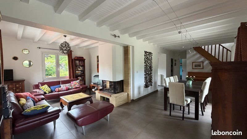 Maison à louer, 180m², Cessy