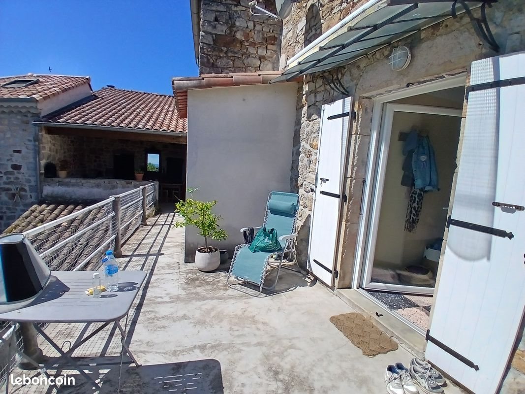 Maison à louer, 60m², Lablachère
