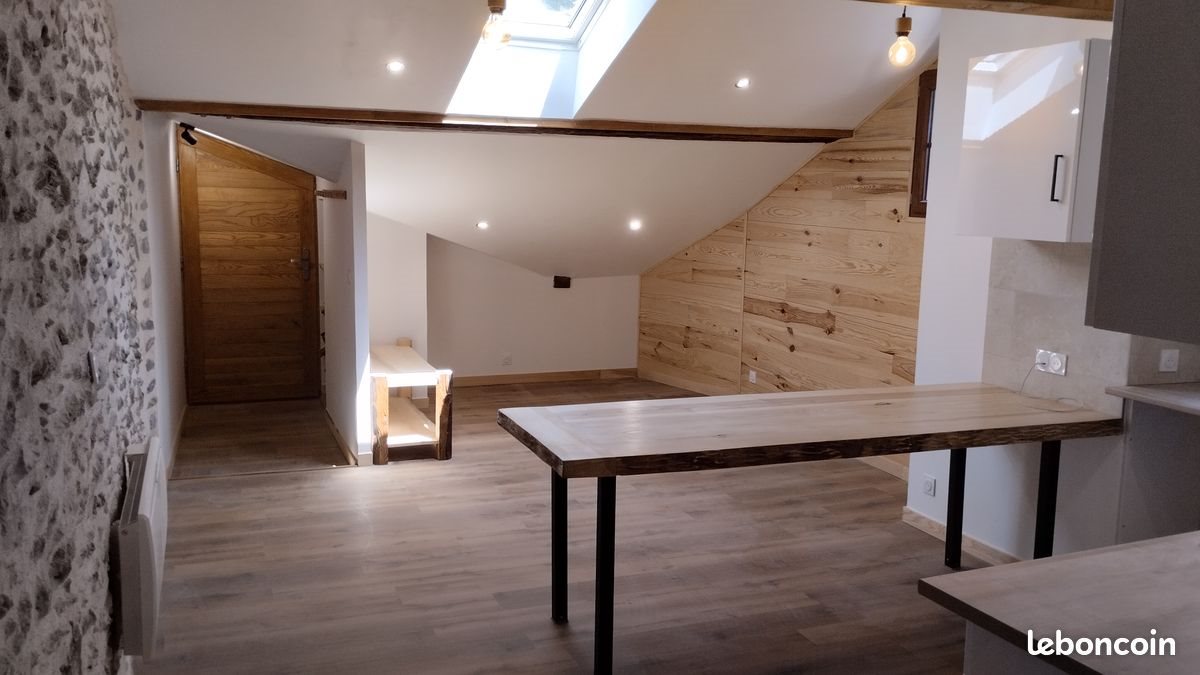 Appartement à louer, 82m², Albertville