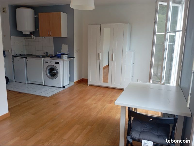 Appartement à louer, 25m², Saint-Cyr-l'Ecole