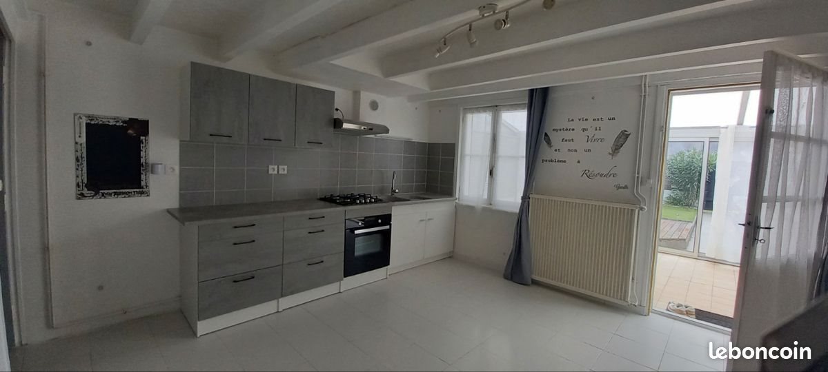 Maison à louer, 60m², Saintes