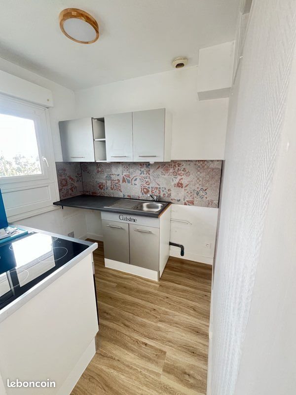 Appartement à louer, 45m², Pons