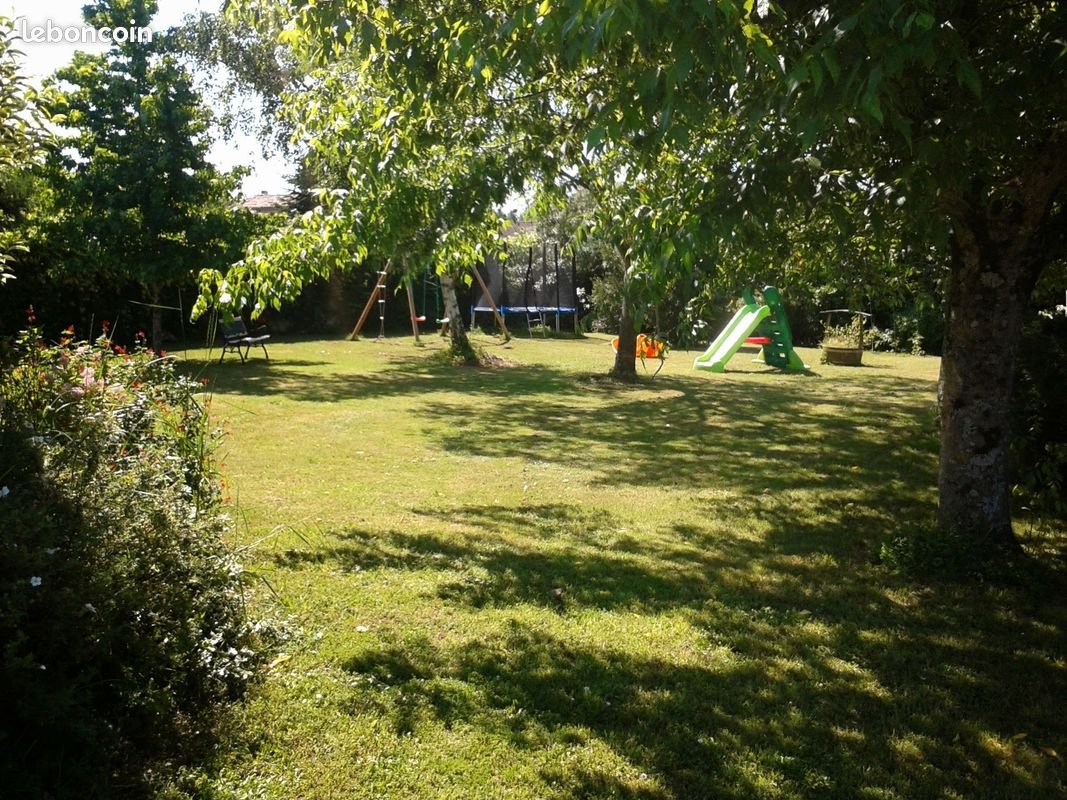 Maison à louer, 140m², Les Artigues-de-Lussac