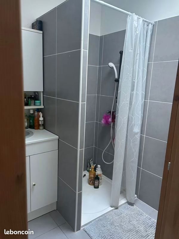 Appartement à louer, 70m², Lussan