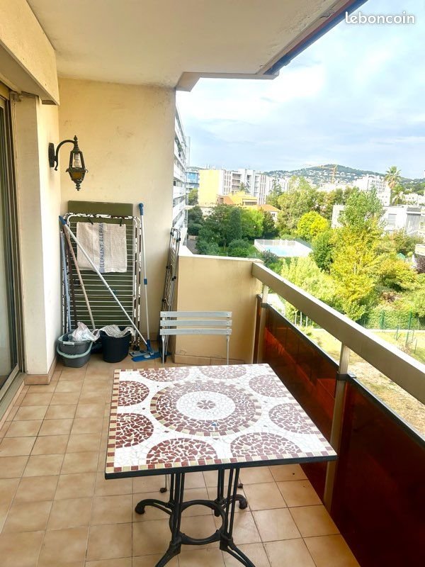 Appartement à louer, 31m², Antibes