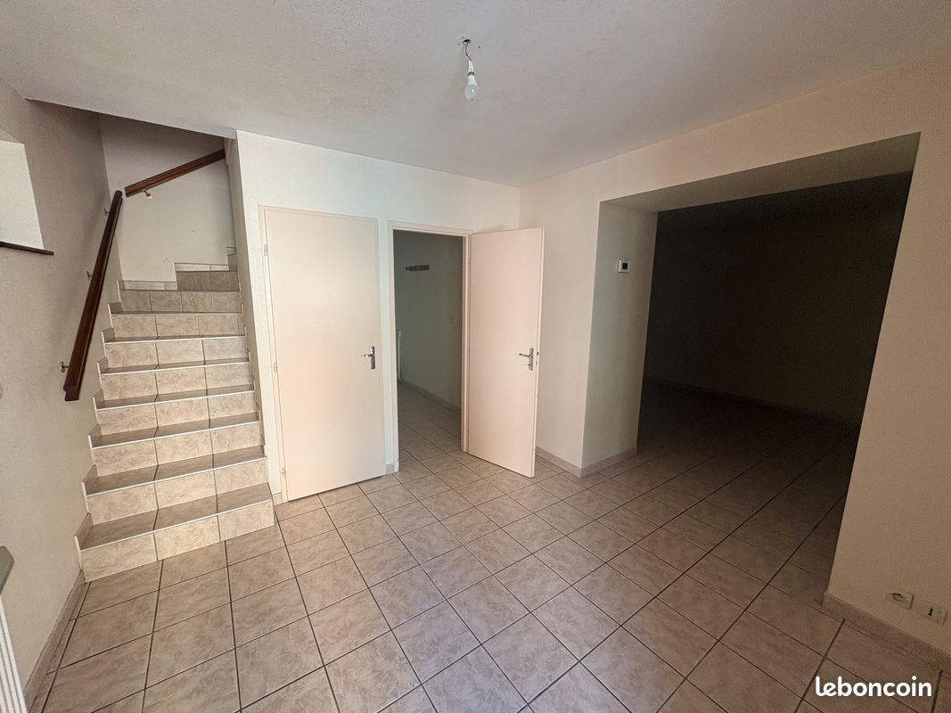 Appartement à louer, 67m², Conliège