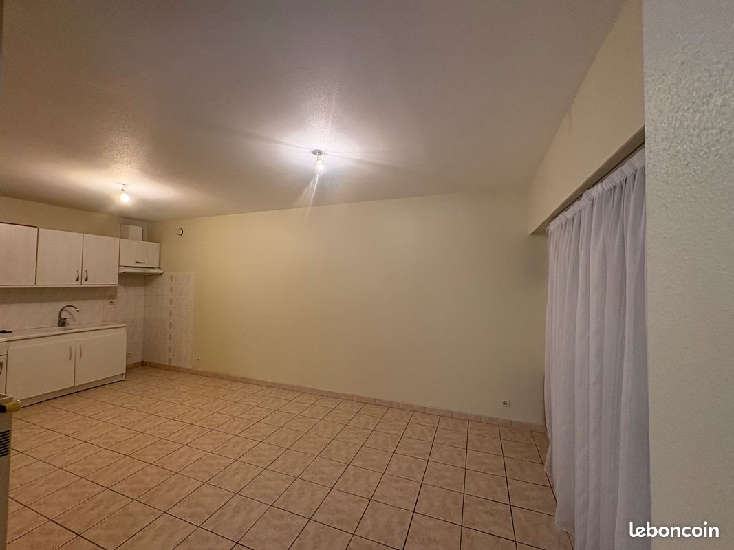 Appartement à louer, 67m², Conliège