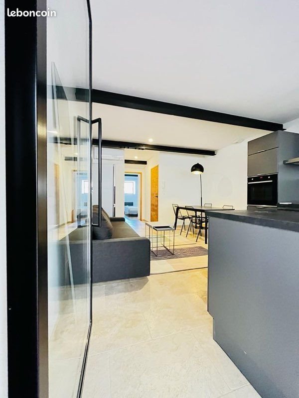 Appartement à louer, 45m², Eyguières