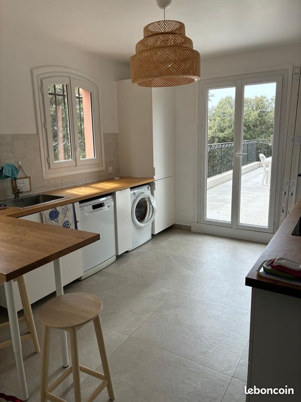 Appartement à louer, 135m², Biot