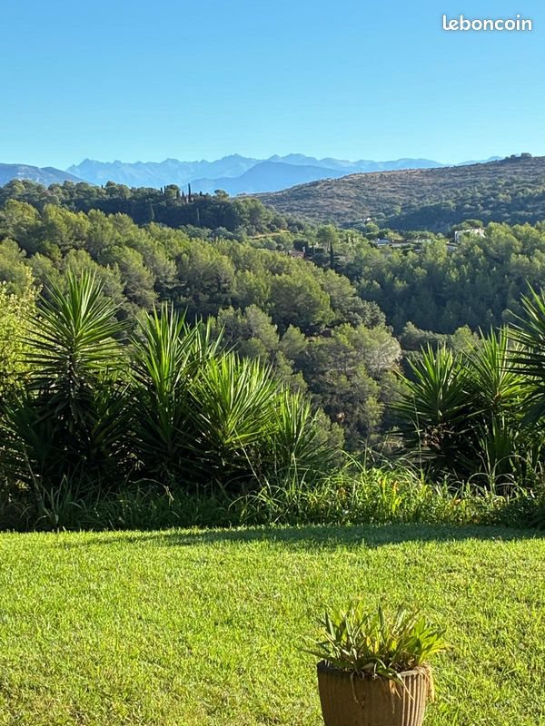 Appartement à louer, 135m², Biot