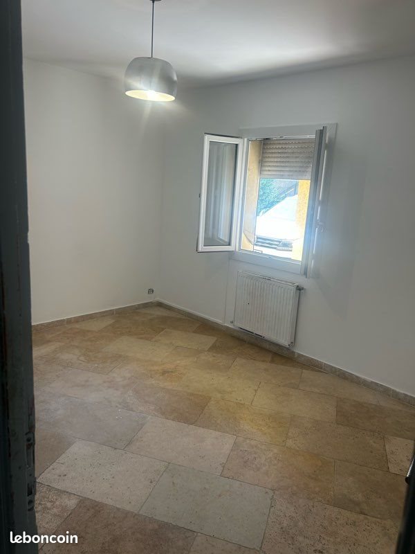 Maison à louer, 90m², Saint-Maximin-la-Sainte-Baume