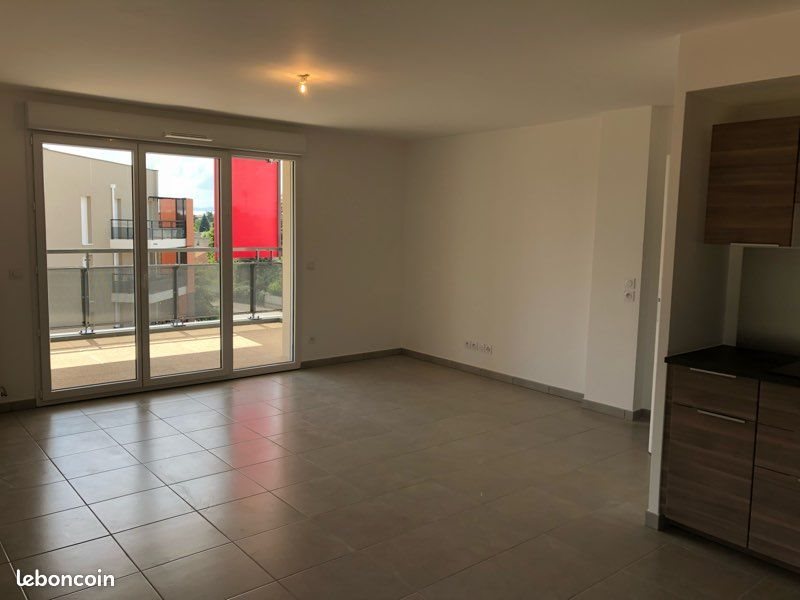 Appartement à louer, 78m², Meyzieu