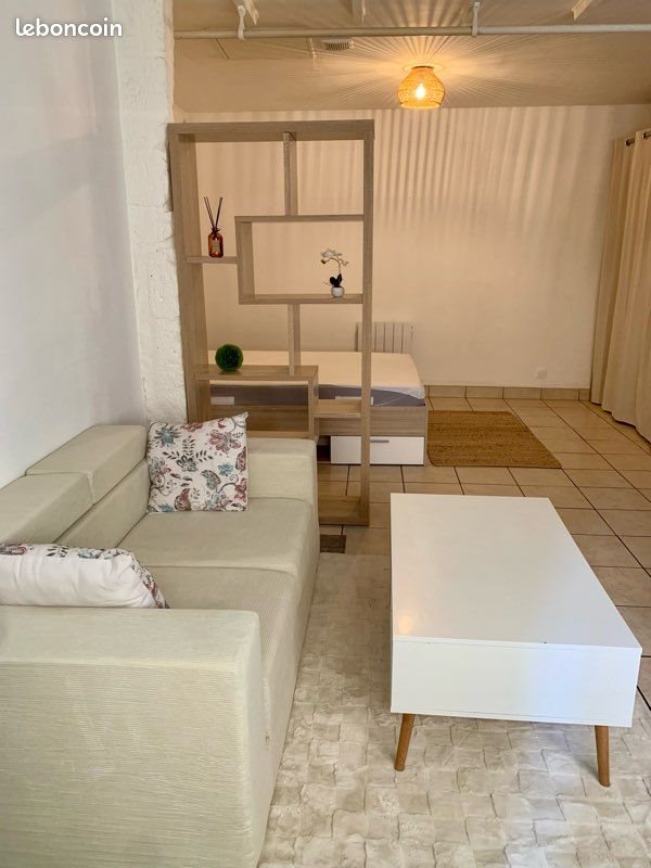 Appartement à louer, 28m², Saintes