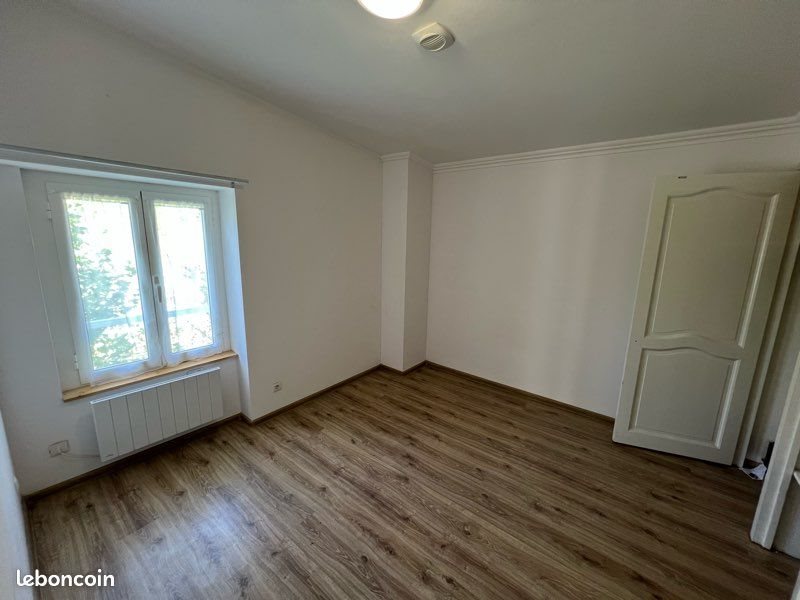 Appartement à louer, 60m², Entrevaux