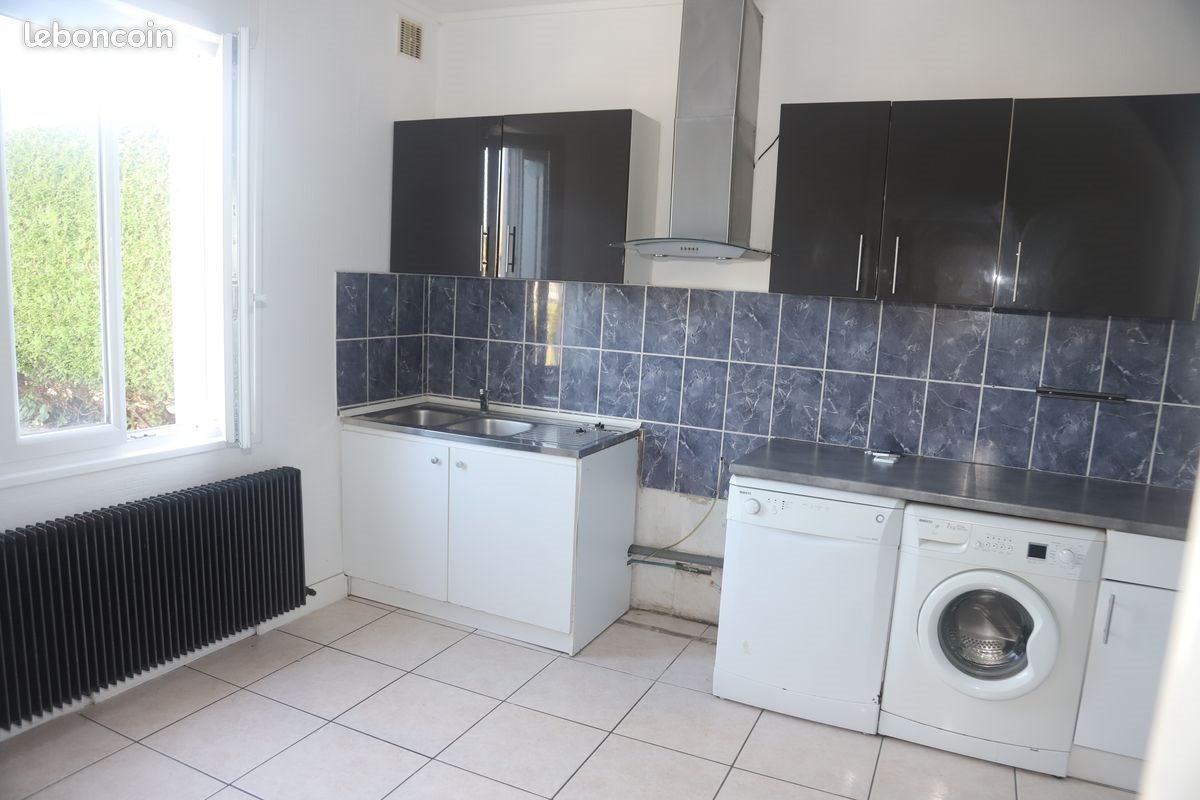 Maison à louer, 86m², Rue