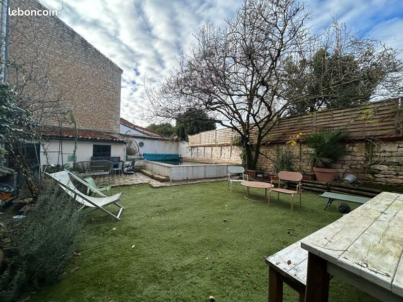 Maison à louer, 200m², Niort