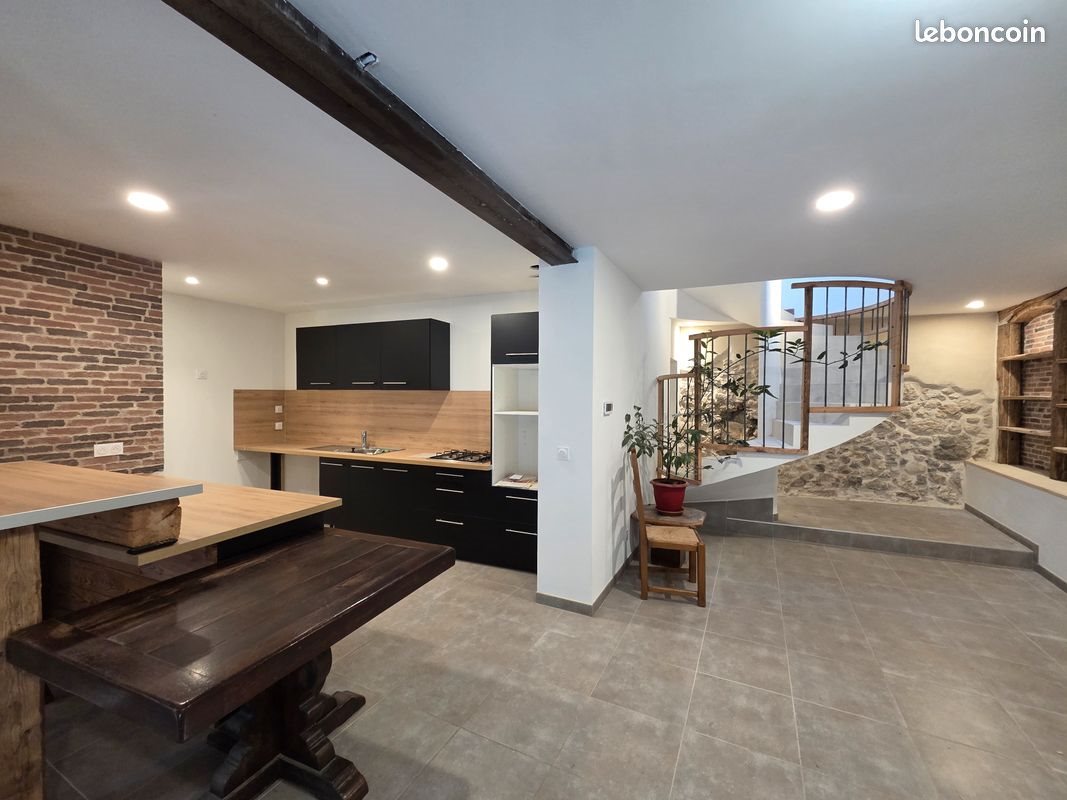 Appartement à louer, 149m², Champfromier