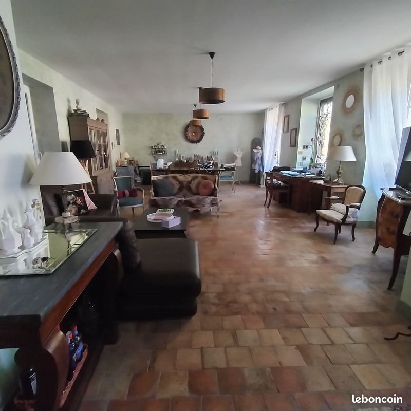 Maison à vendre, 240m², Saint-Jodard
