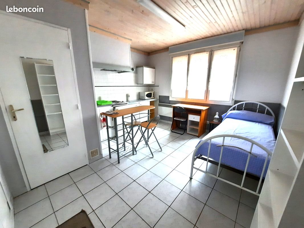 Appartement à louer, 19m², Pau
