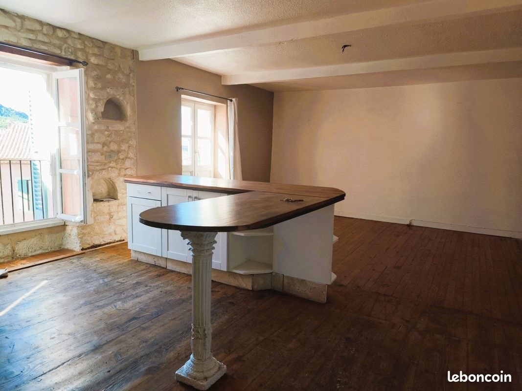 Appartement à louer, 66m², Saint-Paul-Trois-Châteaux