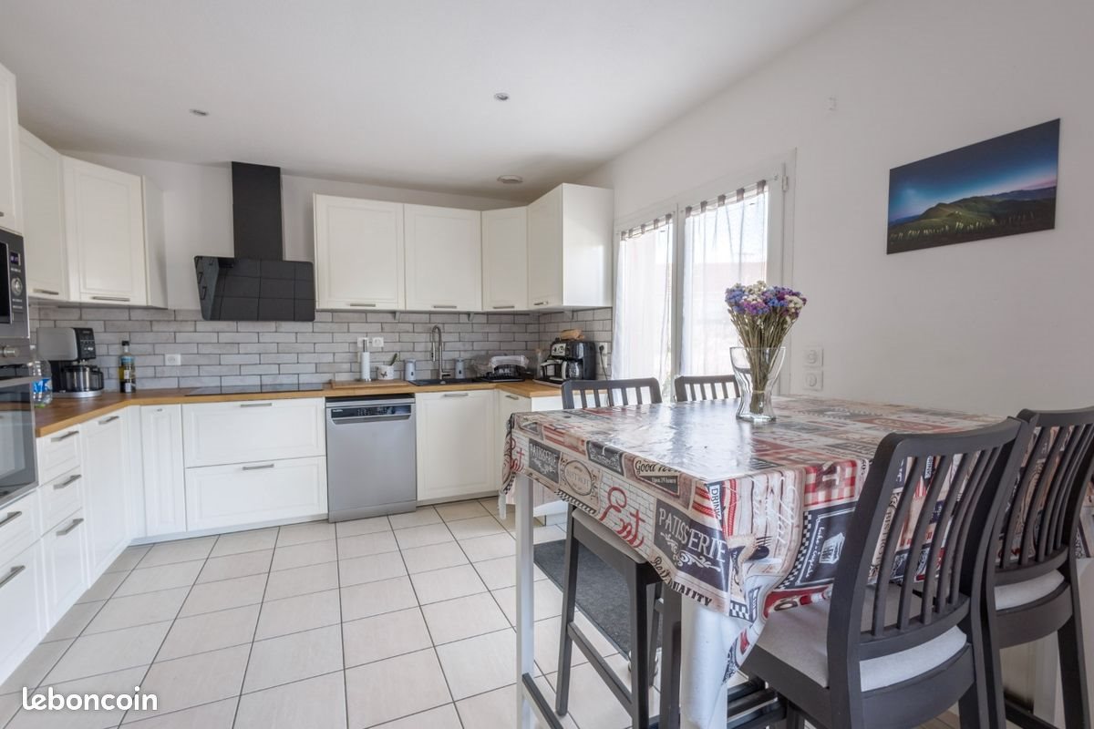 Maison à vendre, 110m², Mariol