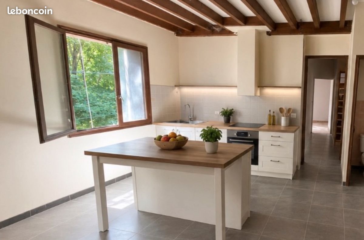 Maison à louer, 100m², Le Chambon-Feugerolles