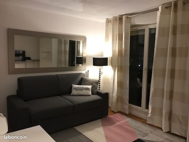 Appartement à louer, 28m², Courbevoie