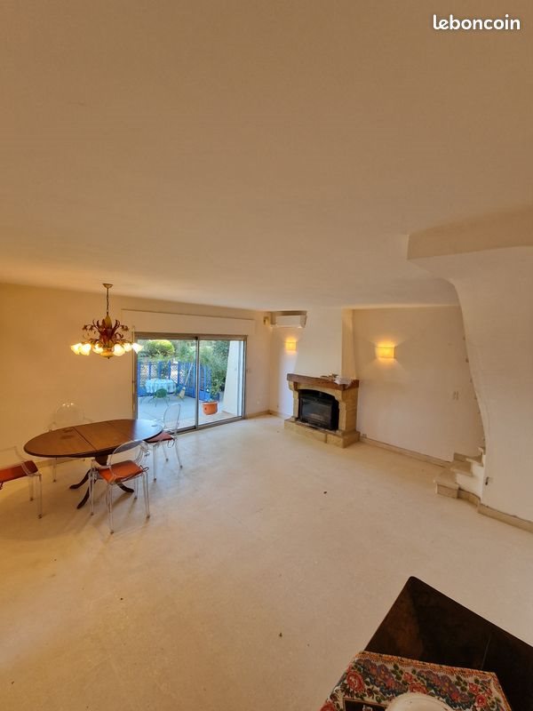 Appartement à louer, 150m², Morières-lès-Avignon